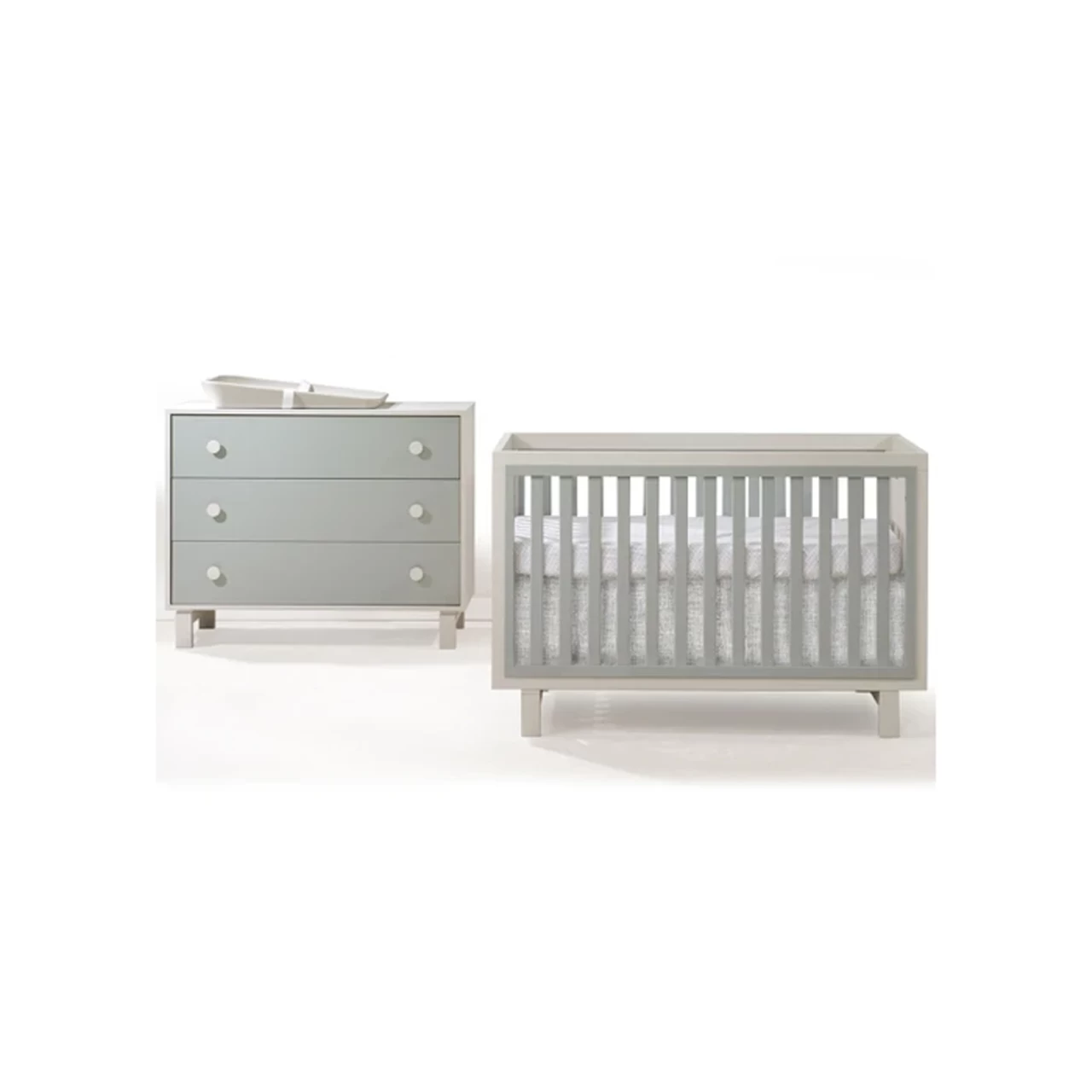 Natart Bjorn Classic Crib & 3 Drawer Dresser XL