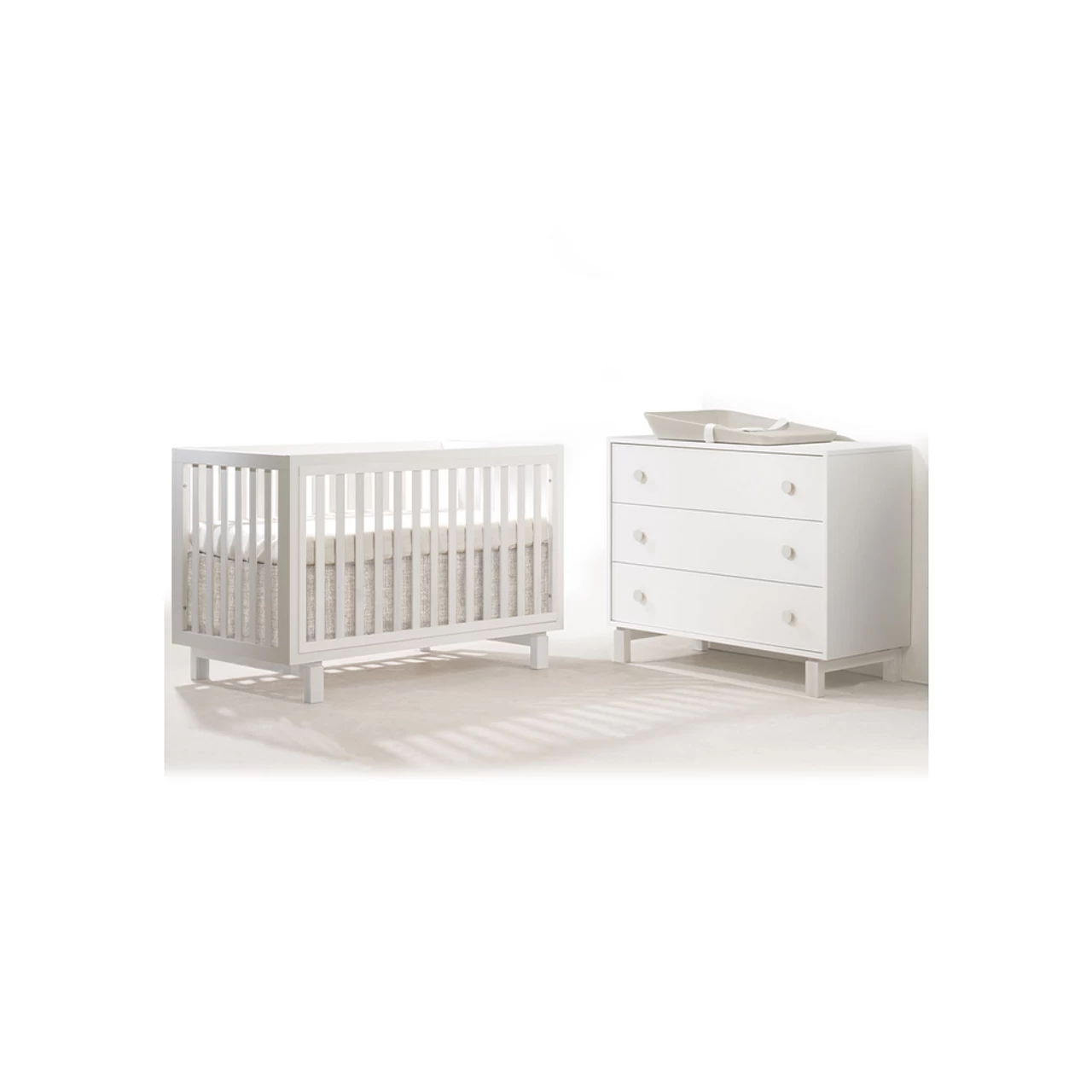 Natart Bjorn Classic Crib & 3 Drawer Dresser XL - Image 3