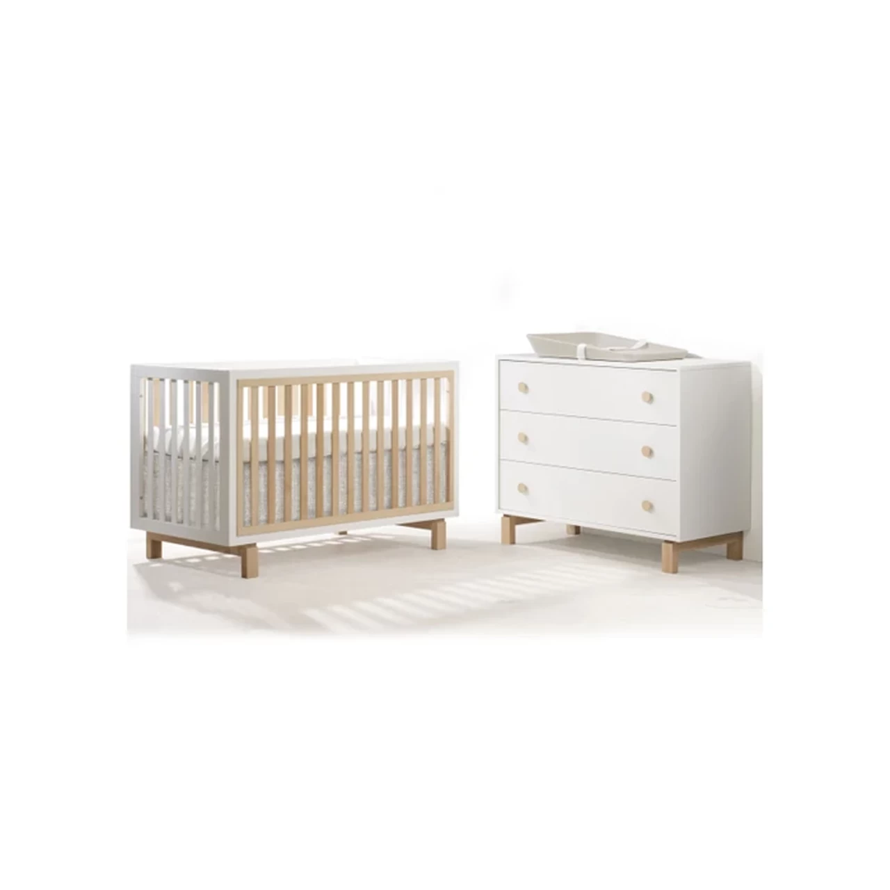 Natart Bjorn Classic Crib & 3 Drawer Dresser XL - Image 4