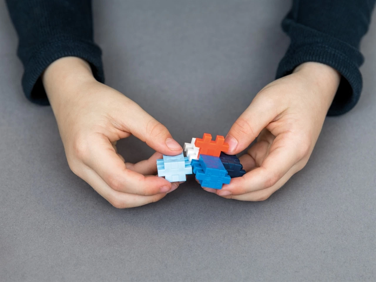 Plus-Plus 200PCS Learn To Build/Spinning Top Challenge - Image 6