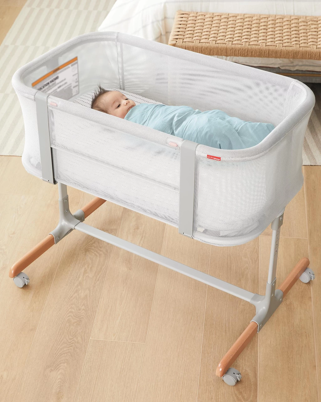 Skip Hop Cozy-Up 2-in-1 Bedside Sleeper - Bassinet-Grey - Image 2