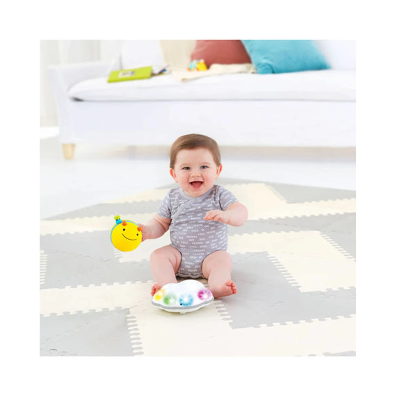 Skip Hop E&M Follow-Bee Crawl Toy - Image 2